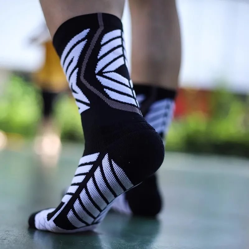 Brute Rabbit Basketball Socks Men's 3 Pack-5