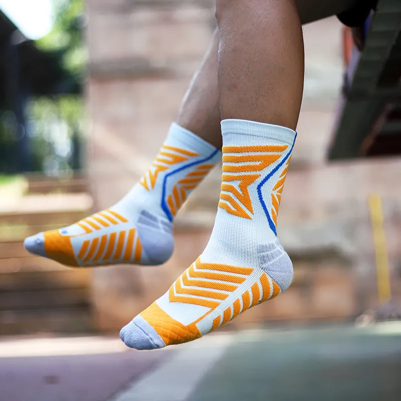Brute Rabbit Basketball Socks Men's 3 Pack-1