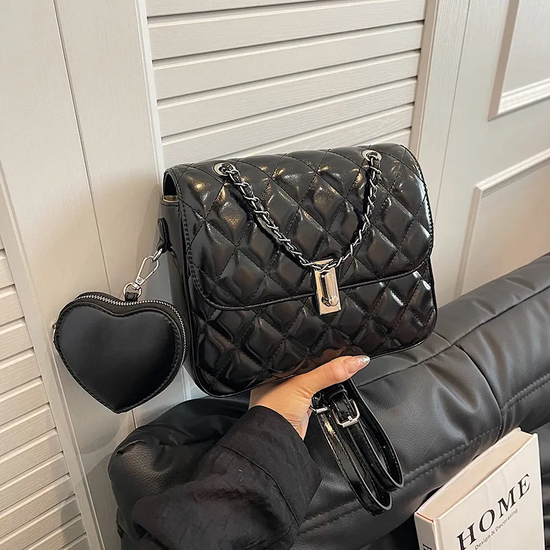 C°BANNER Synthetic Leather Shoulder Bag With Diamond Pattern Chain Backrest Medium Size Women's Black-6