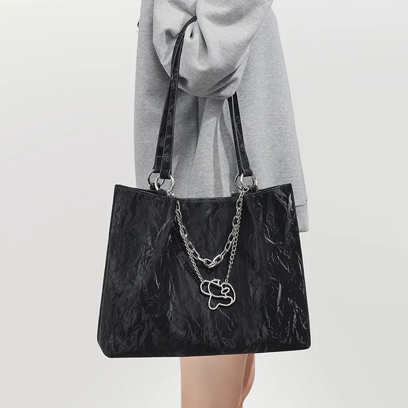 C°BANNER Cow Leather Shoulder Bag Tote Regular Women's Black-4