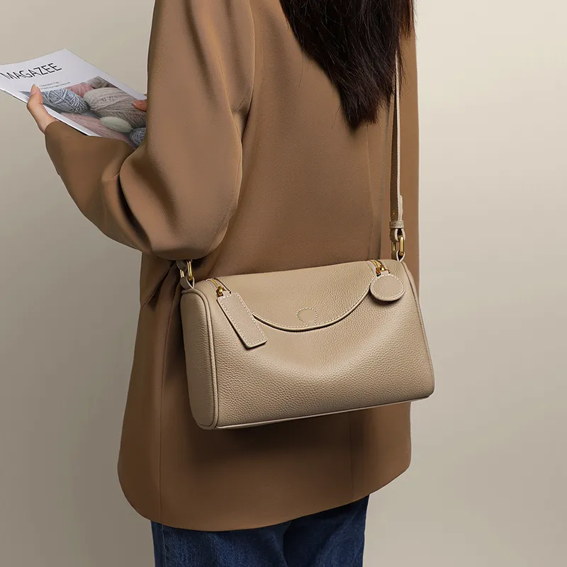 C°BANNER Cow Leather Shoulder Bag, Crossbody Bag, Handbag Regular Women's Oak Gray-1