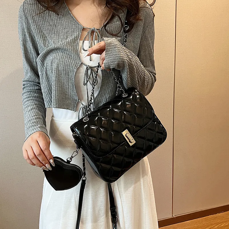 C°BANNER Synthetic Leather Shoulder Bag With Diamond Pattern Chain Backrest Medium Size Women's Black-2