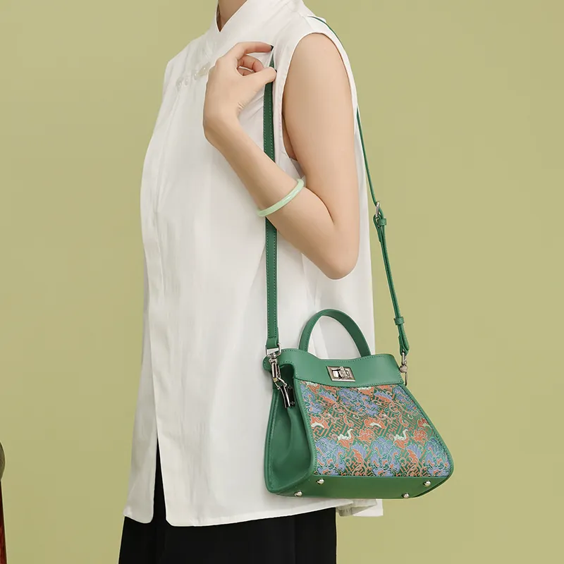 Pivsnu Song Brocade Silk Shoulder Bag Regular Women's Multicolor-1
