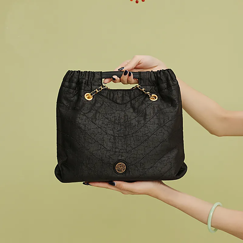 Pivsnu Fragrant Cloud Yarn Shoulder Bag Regular Women's Black-2