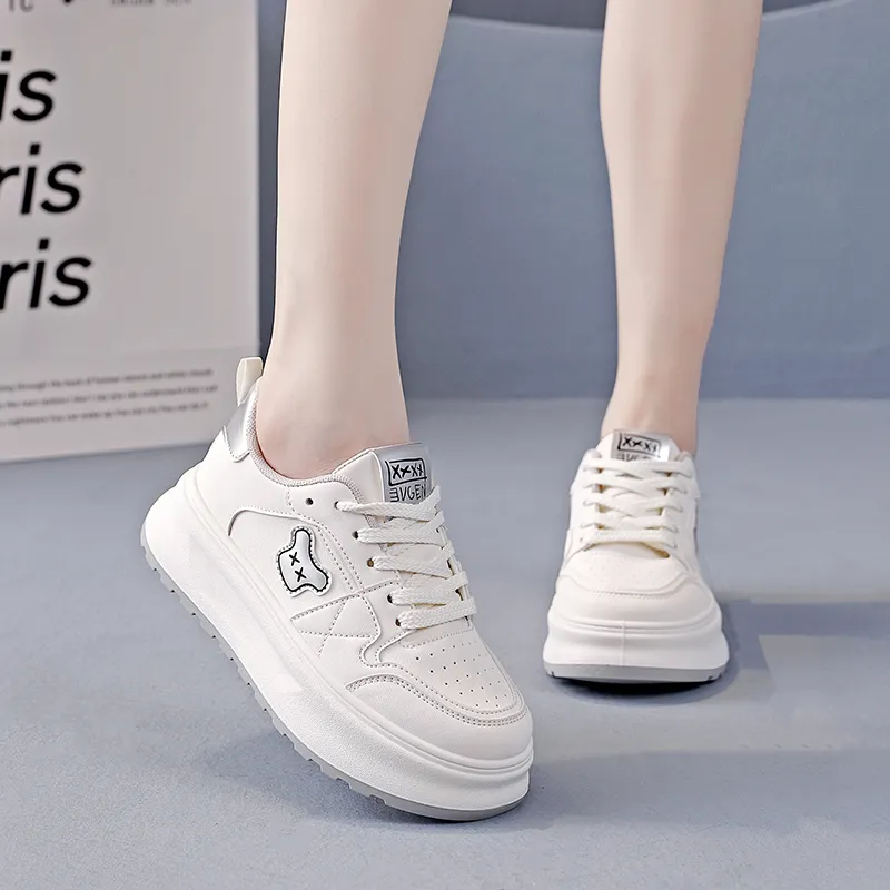 Lycakington Anti Slip Wear Resistant Low Top Skateboard Shoes Women's-9