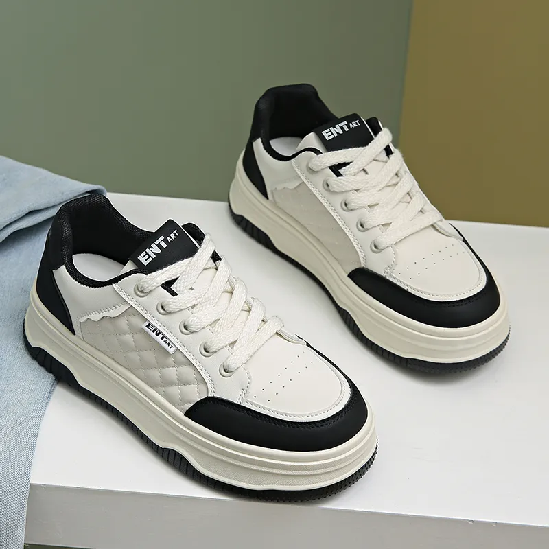 Lycakington Anti Slip Wear Resistant Low Top Skateboard Shoes Women's-1