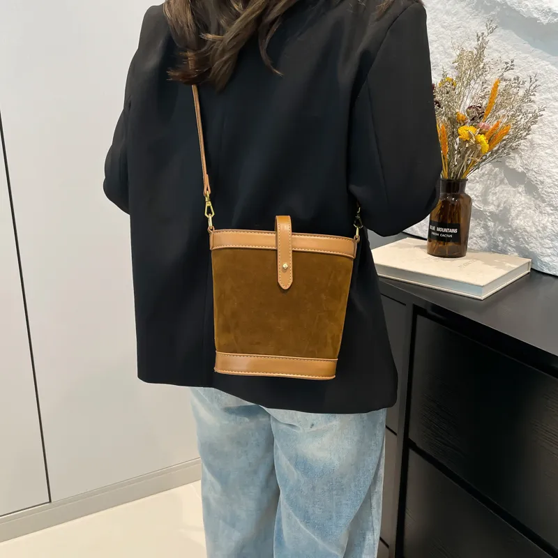 KARUISHA Suede Shoulder Bag Regular Women's Brown/Coffee-2