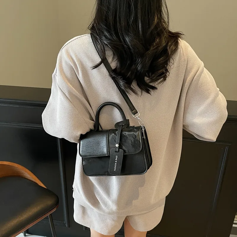 MOM'S HELPER PU Handbag Women's Ecru/Silver/Black-7
