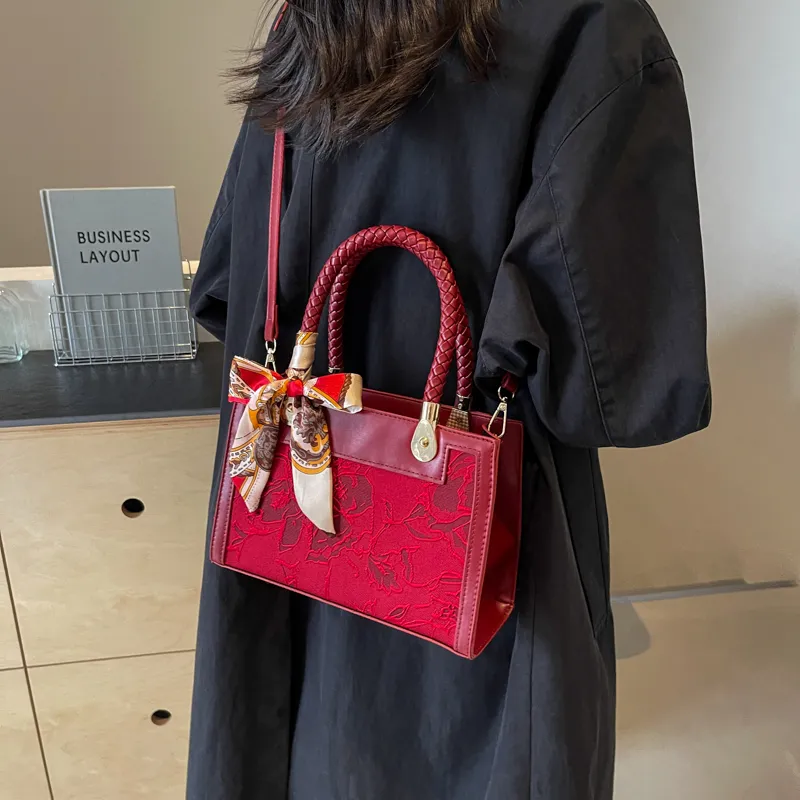 KARUISHA PU Patchwork Shoulder Bag Regular Women's Red/Burgundy-17
