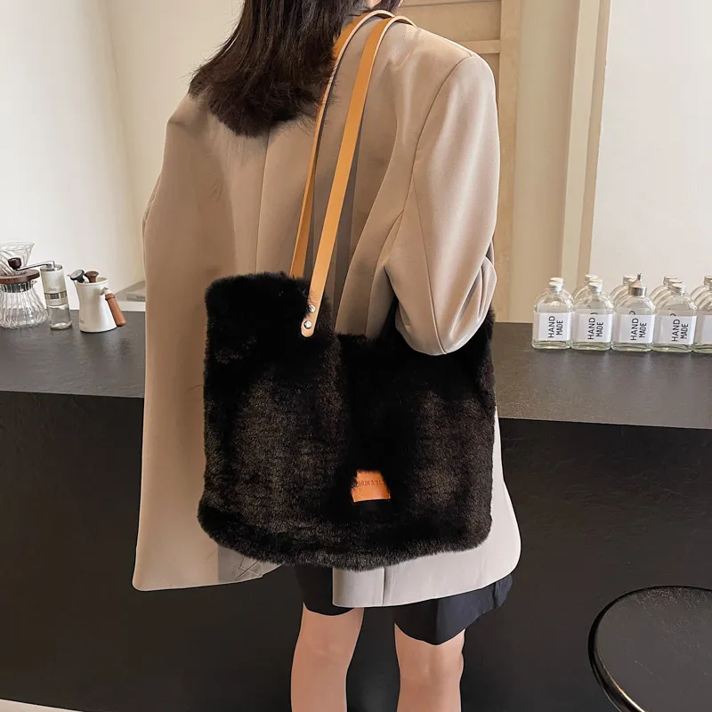 KARUISHA Fuzzy Handbag, Shoulder Bag Regular Women's Black/Brown/Ecru-5