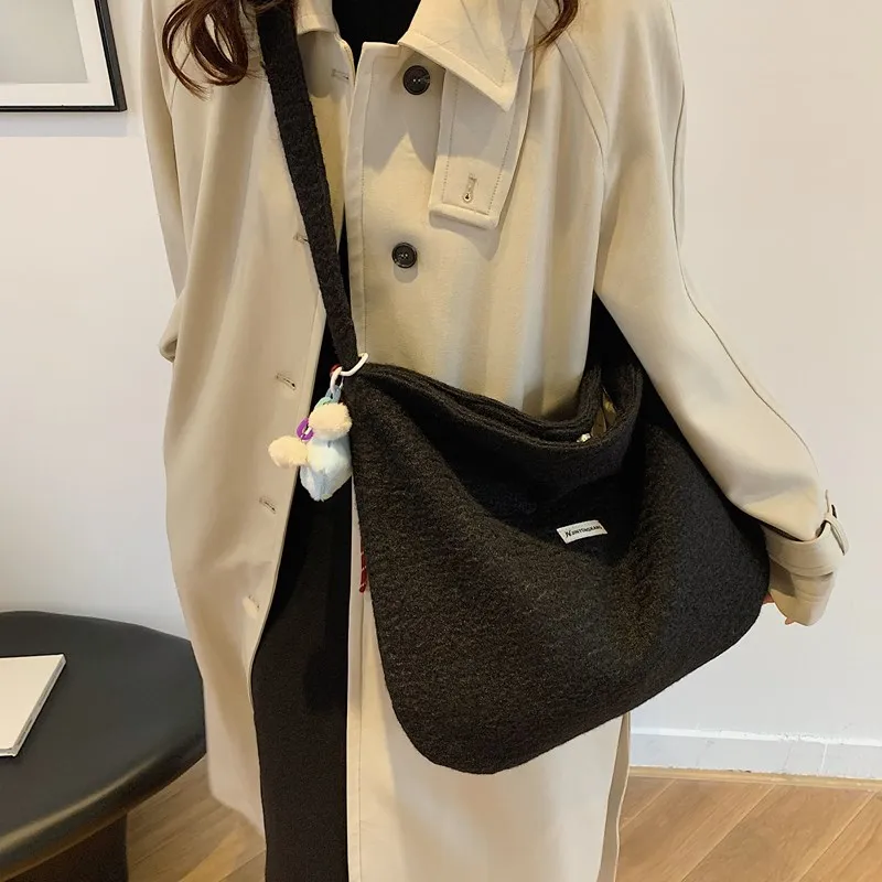 KARUISHA Woolen Handbag, Crossbody Bag, Shoulder Bag Regular Women's Multicolor-9