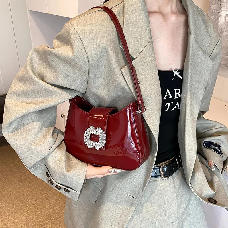 KARUISHA PU Shoulder Bag Women's Black/Silver/Red/White-10