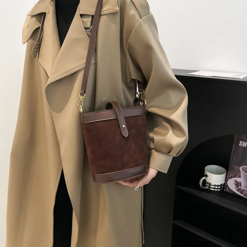 KARUISHA Suede Shoulder Bag Regular Women's Brown/Coffee-6