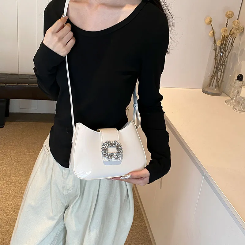 KARUISHA PU Shoulder Bag Women's Black/Silver/Red/White-13