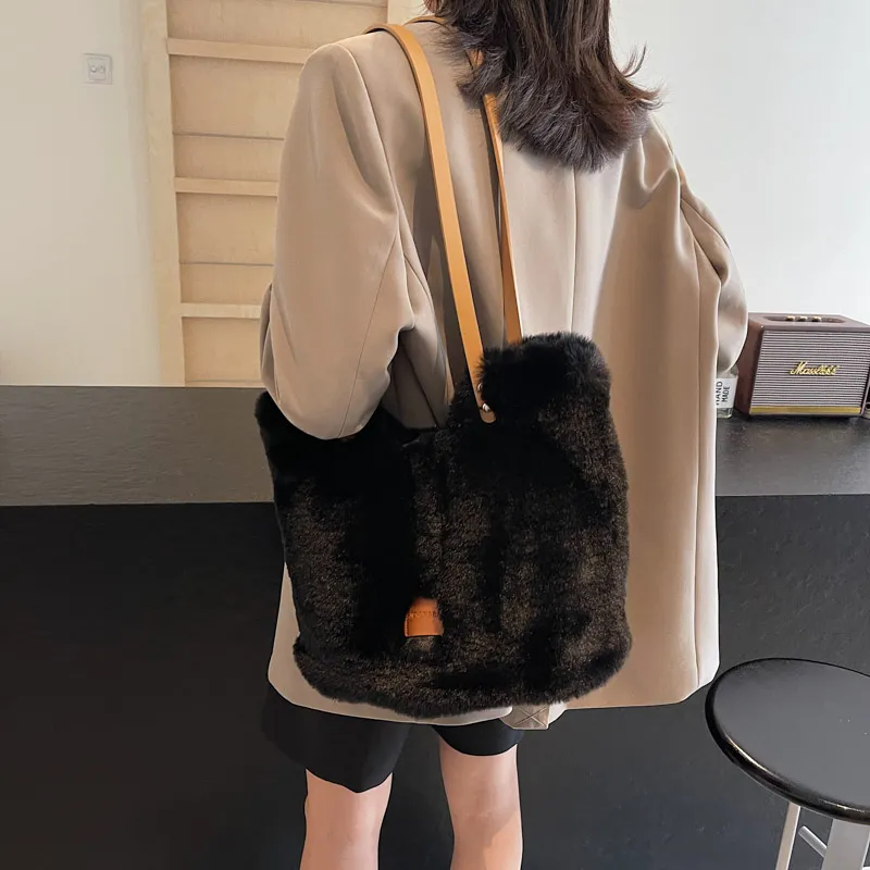 KARUISHA Fuzzy Handbag, Shoulder Bag Regular Women's Black/Brown/Ecru-3