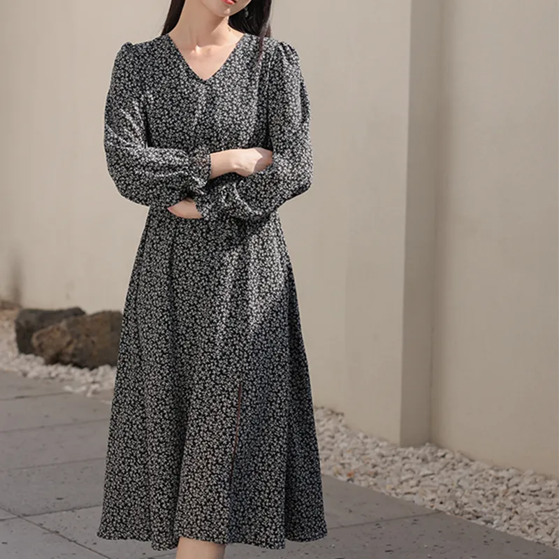 Alxnan Long Sleeved Dress Women's Black-2