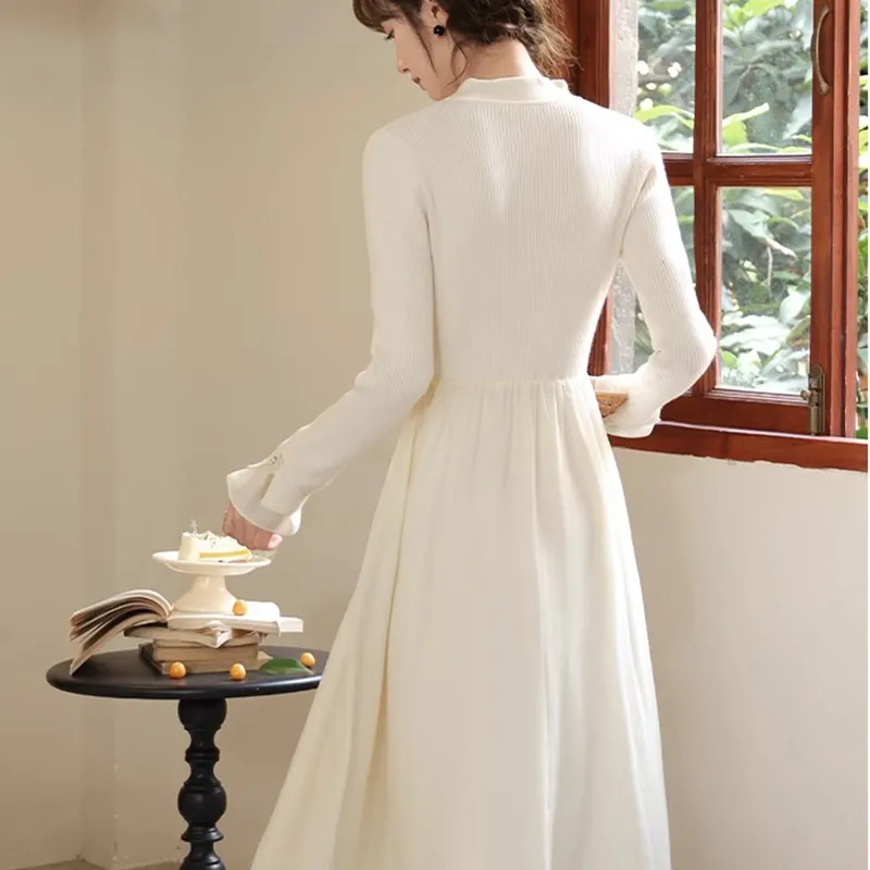 Alxnan Long Sleeved Dress Women's Apricot-1