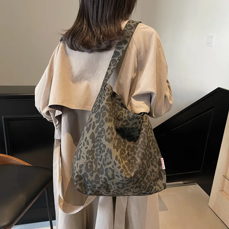 LEXI Fabric Shoulder Bag Women's Leopard Print/Black-5