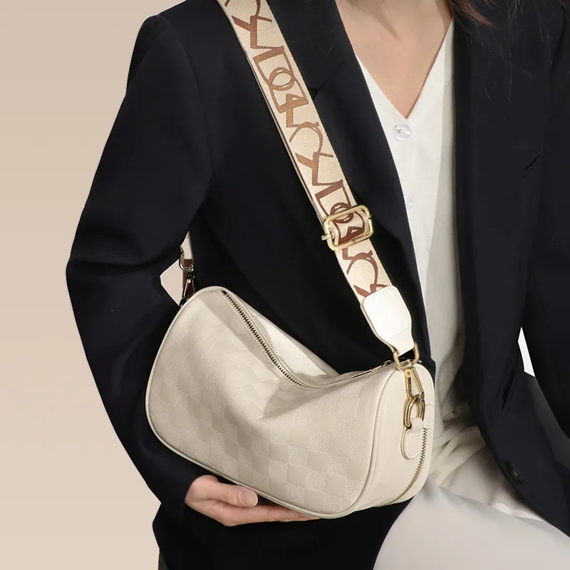 Kevin Cohen Cow Leather With Synthetic Leather Shoulder Bag Women's White/Black-6