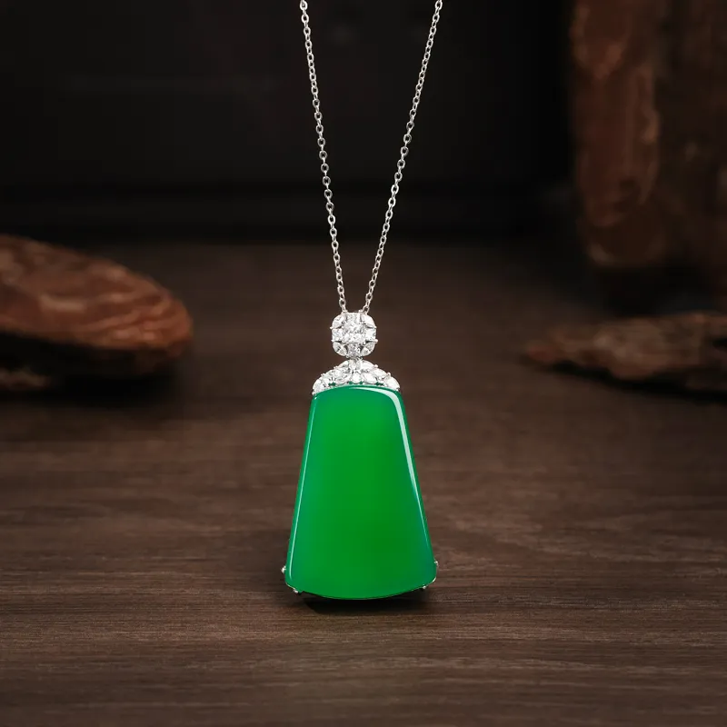 Begoris Chalcedony Necklaces Unisex-3
