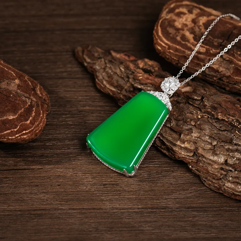 Begoris Chalcedony Necklaces Unisex-2