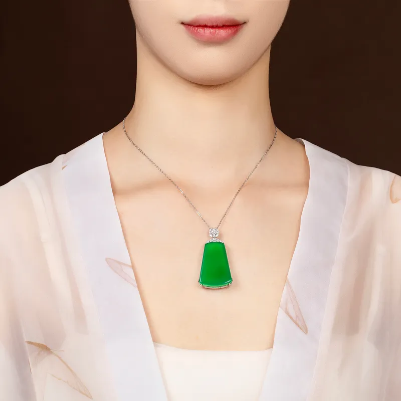 Begoris Chalcedony Necklaces Unisex-4
