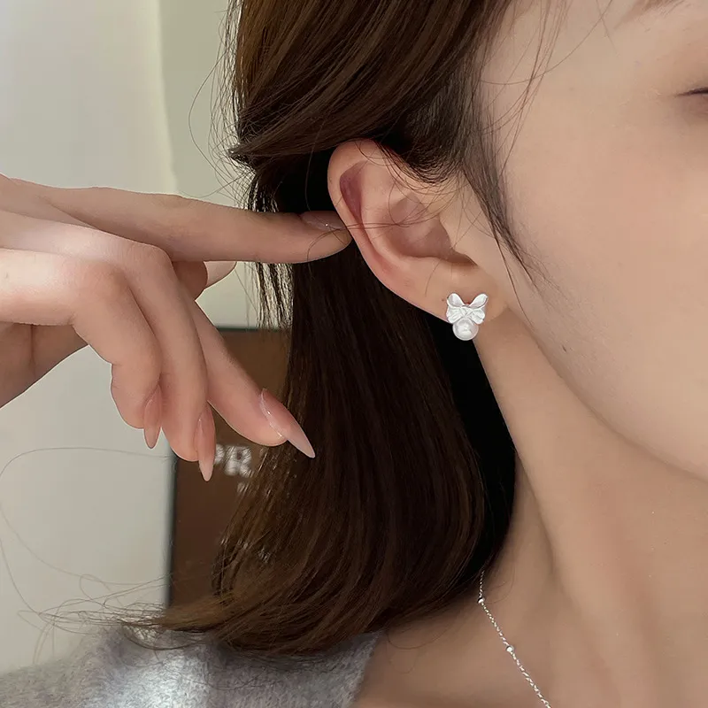 GIFT&CO S925 Silver Stud Earrings Women's-1