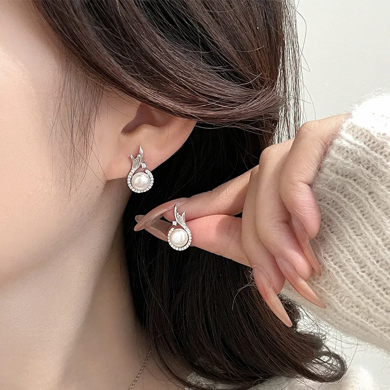 GIFT&CO S925 Silver Stud Earrings Women's-1