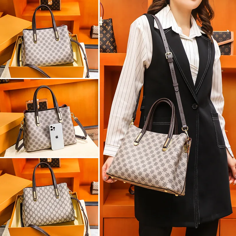 PESASRIE PVC Tote Bag, Shoulder Bag, Handbag Women's Coffee-1