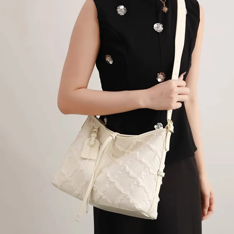 PESASRIE Microfiber Synthetic Leather Shoulder Bag Women's Ecru-3