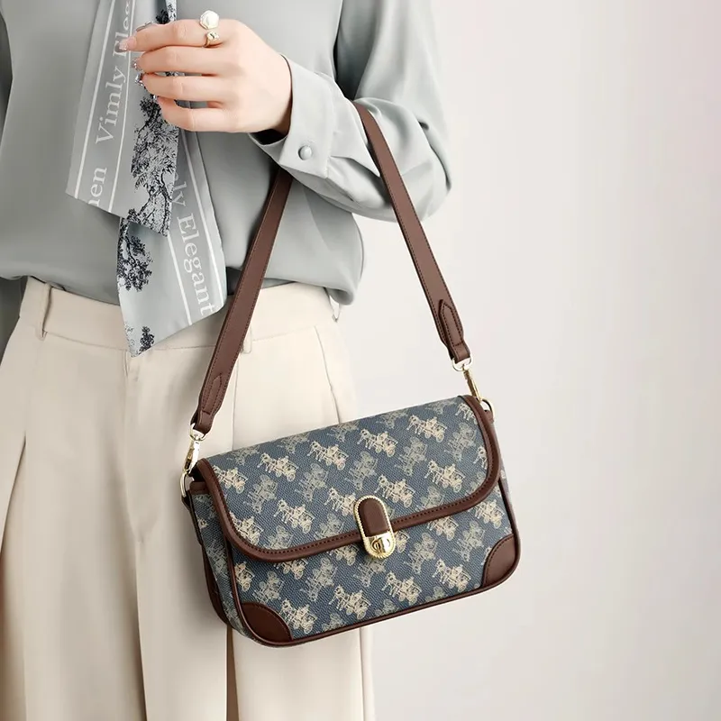 PESASRIE PVC Shoulder Bag, Crossbody Bag Regular Women's Blue-2