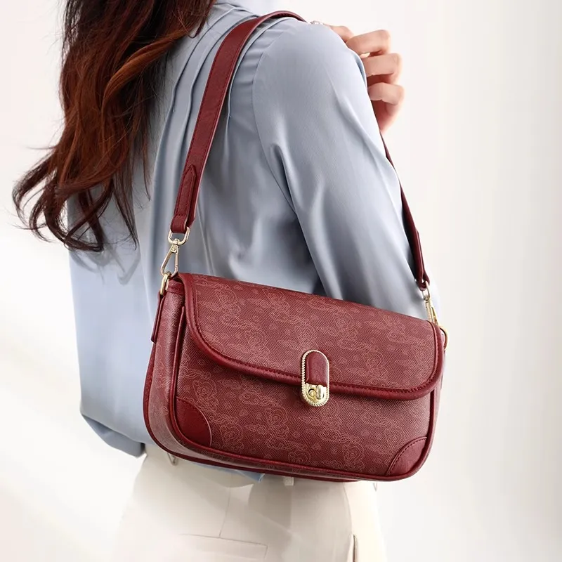 PESASRIE PVC Shoulder Bag Women's Burgundy-1