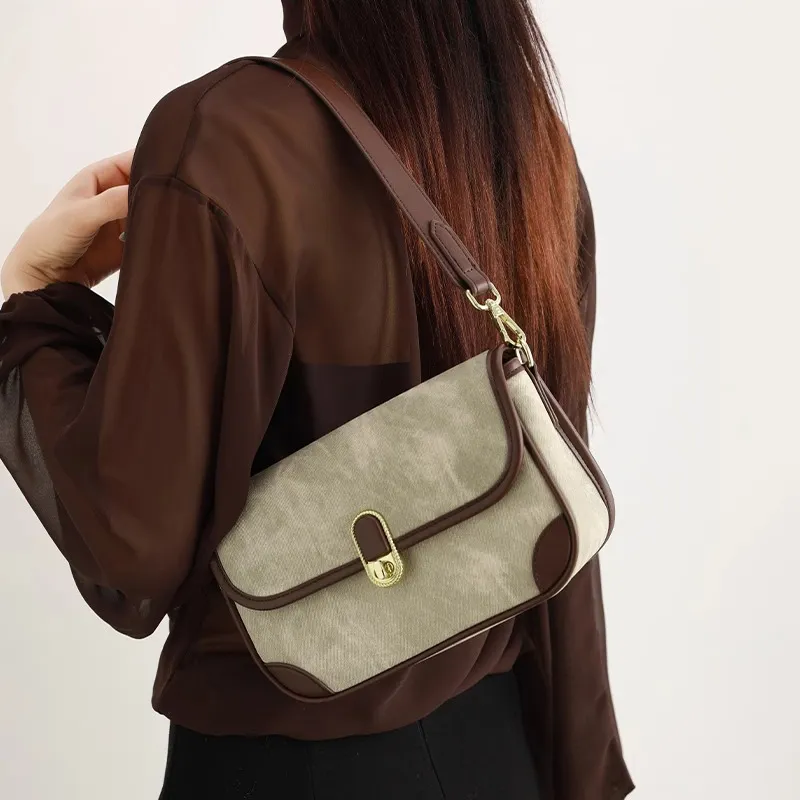 PESASRIE Microfiber Synthetic Leather Shoulder Bag Women's Green-2