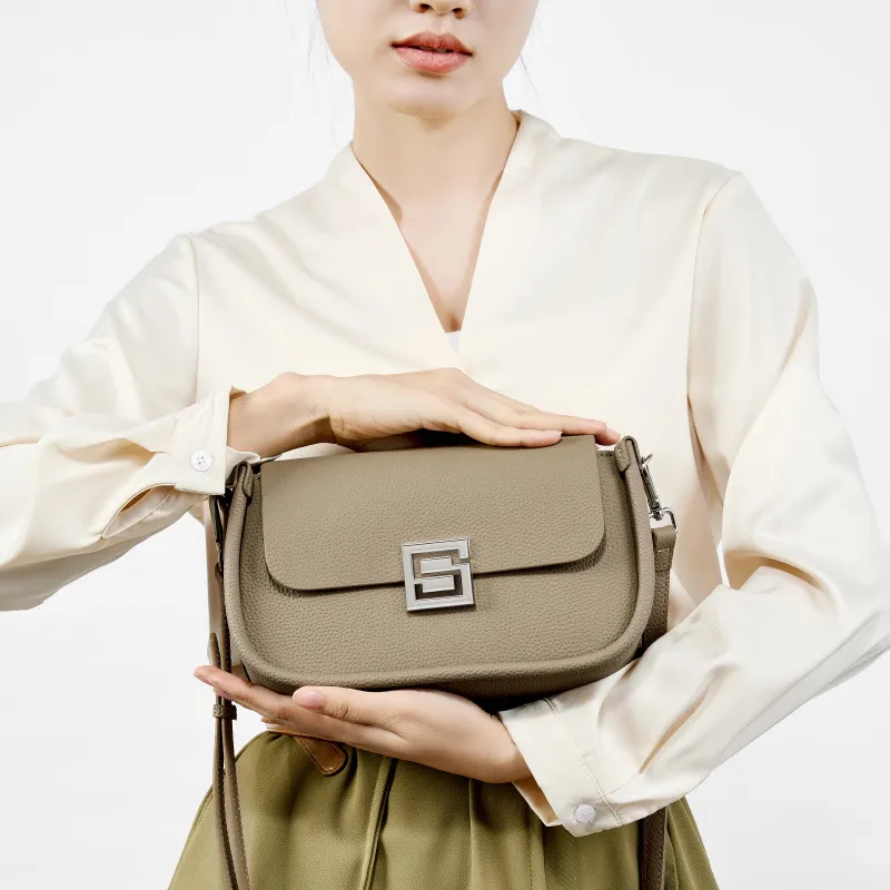 PESASRIE Top Grain Cow Leather Shoulder Bag Women's Multicolor-4
