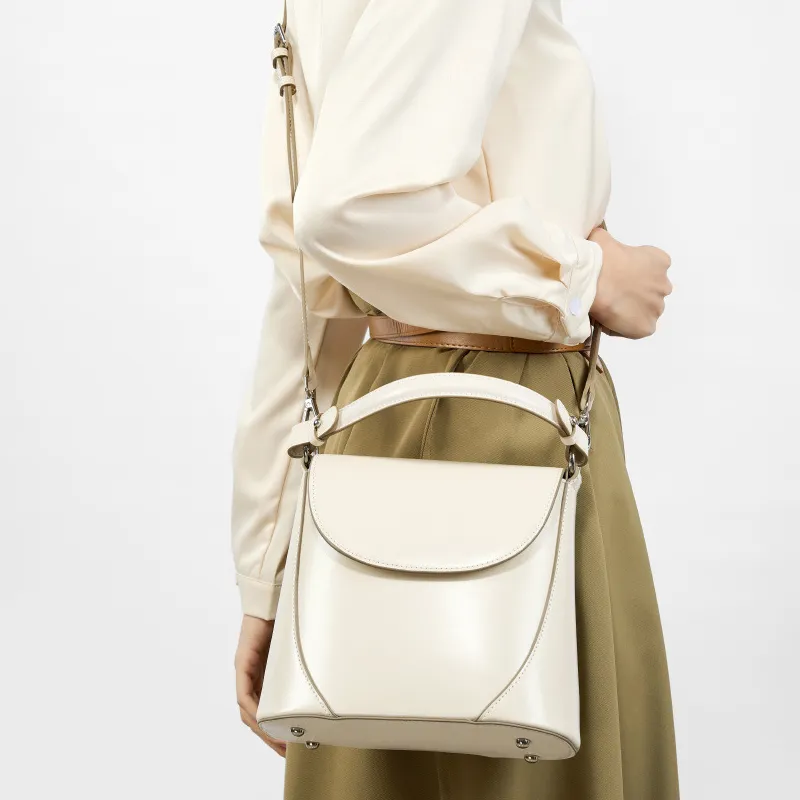 PESASRIE Cow Leather One Shoulder Handbag Women's Brown/Black/White-12
