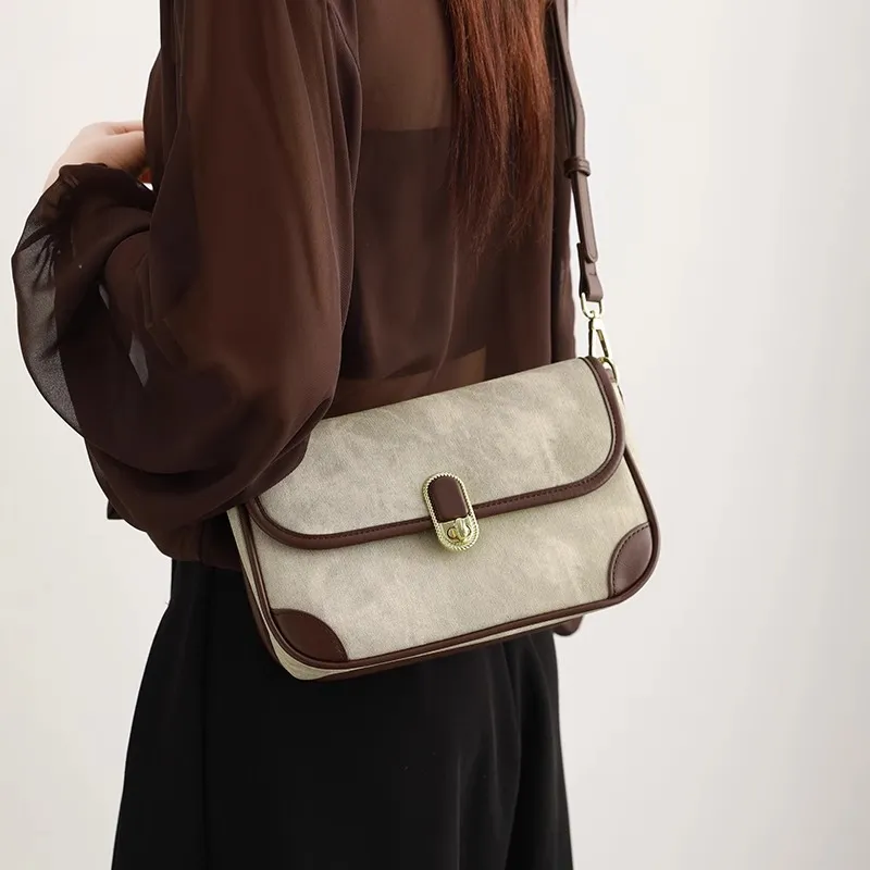 PESASRIE Microfiber Synthetic Leather Shoulder Bag Women's Green-3