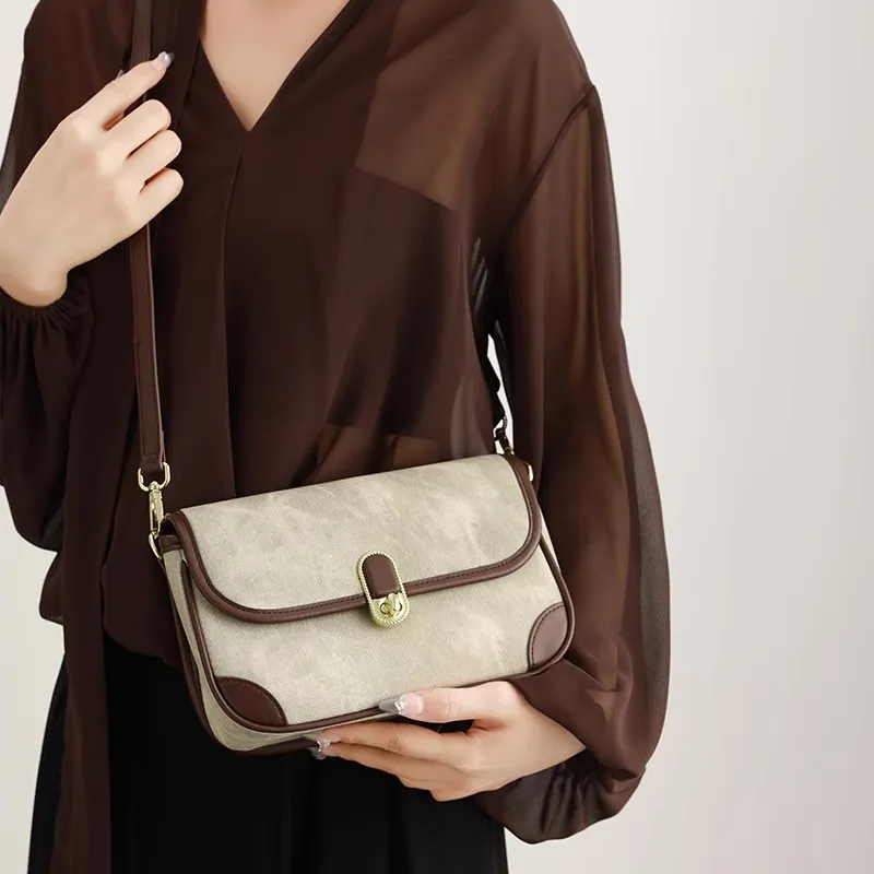 PESASRIE Microfiber Synthetic Leather Shoulder Bag Women's Green-5