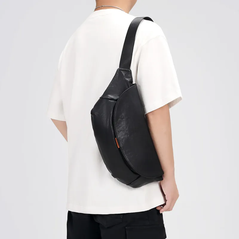 PESASRIE Cow Leather Shoulder Bag Men's Black-6