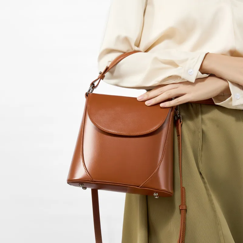 PESASRIE Cow Leather One Shoulder Handbag Women's Brown/Black/White-2