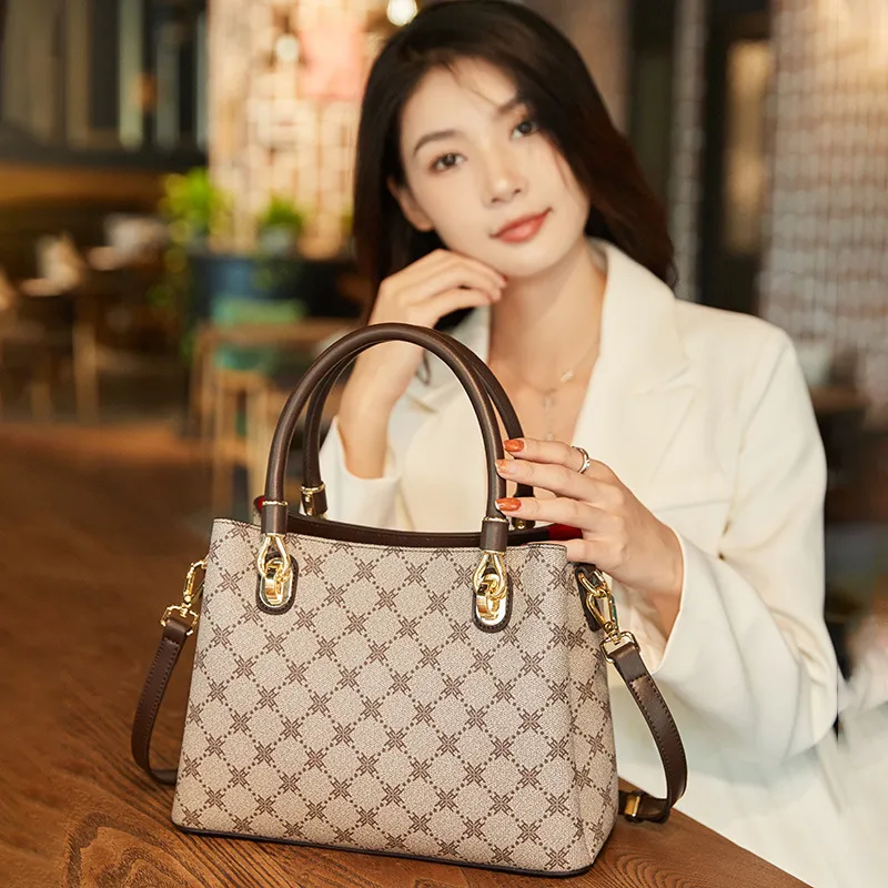 PESASRIE PVC Handbag, Crossbody Bag Regular Women's Light Coffee-4