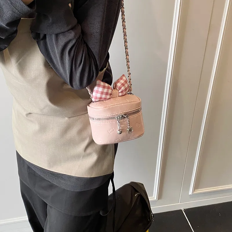 Champion Cub PU Shoulder Bag Regular Women's Multicolor-9