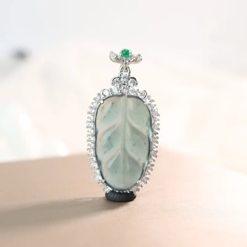 Qingjing Ice Type Pendants Unisex-1