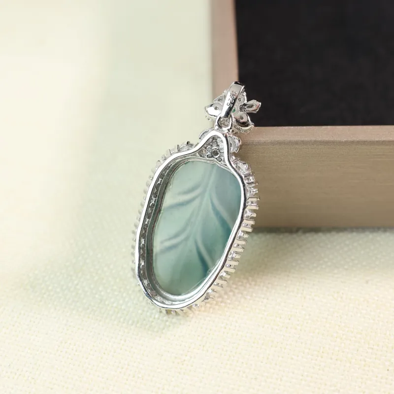 Qingjing Ice Type Pendants Unisex-4