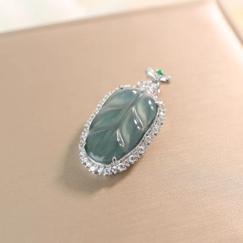 Qingjing Ice Type Pendants Unisex-2