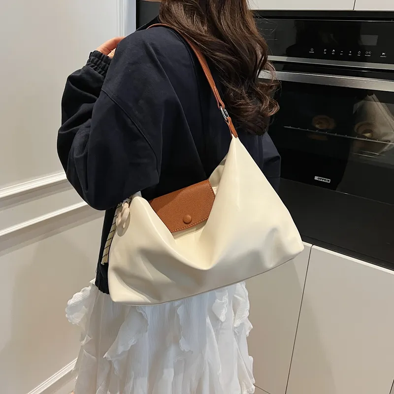 Bansusu PU Tote Bag Shoulder Bag Regular Women's White & Khaki/White & Brown/Brown/Black-5