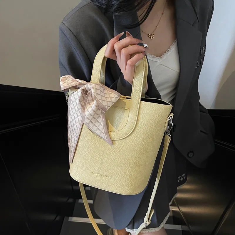 Bansusu PU Crossbody One Shoulder Handbag Women's Black Ecru/Blue Yellow-13