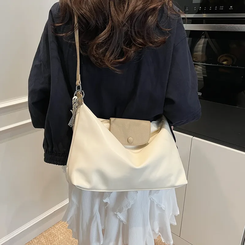 Bansusu PU Tote Bag Shoulder Bag Regular Women's White & Khaki/White & Brown/Brown/Black-1
