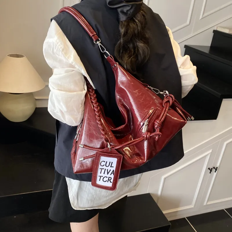 Yi Brigade PU Shoulder Bag Regular Women's Black/White/Red/Silver-13