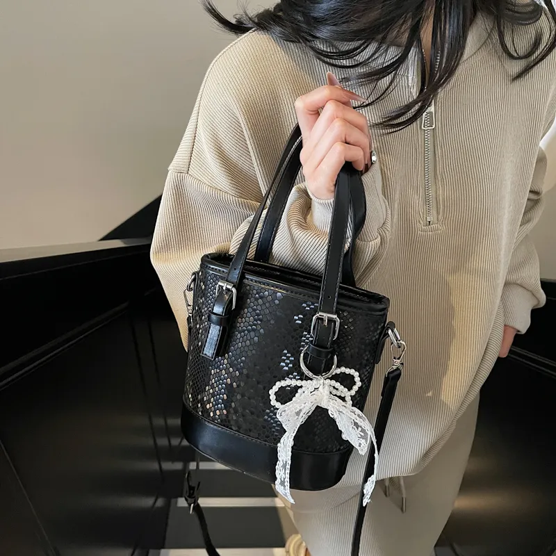 Yi Brigade PU Bucket Bag, Shoulder Bag, Crossbody Bag, Handbag Regular Women's Black/Ecru/Silver/Coffee-1