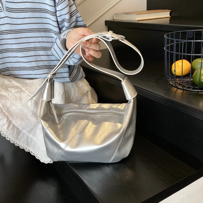 Yi Brigade PU Shoulder Bag Regular Women's White/Black/Khaki/Silver-15